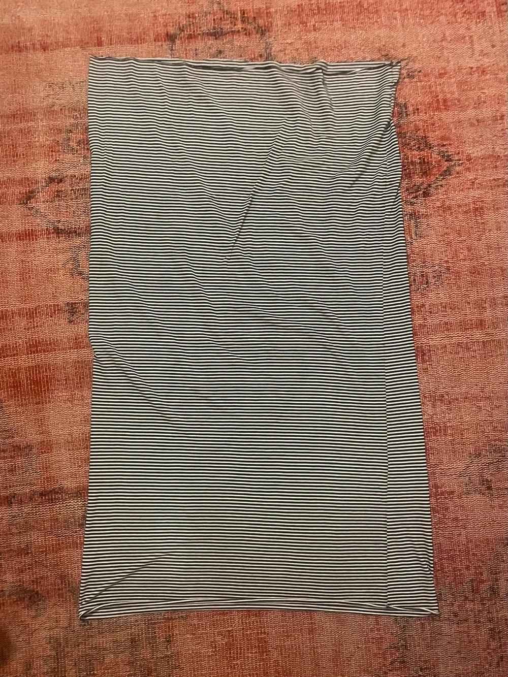 American Apparel- Striped b/w Circle Scarf🤍🖤🤍🖤🤍🖤